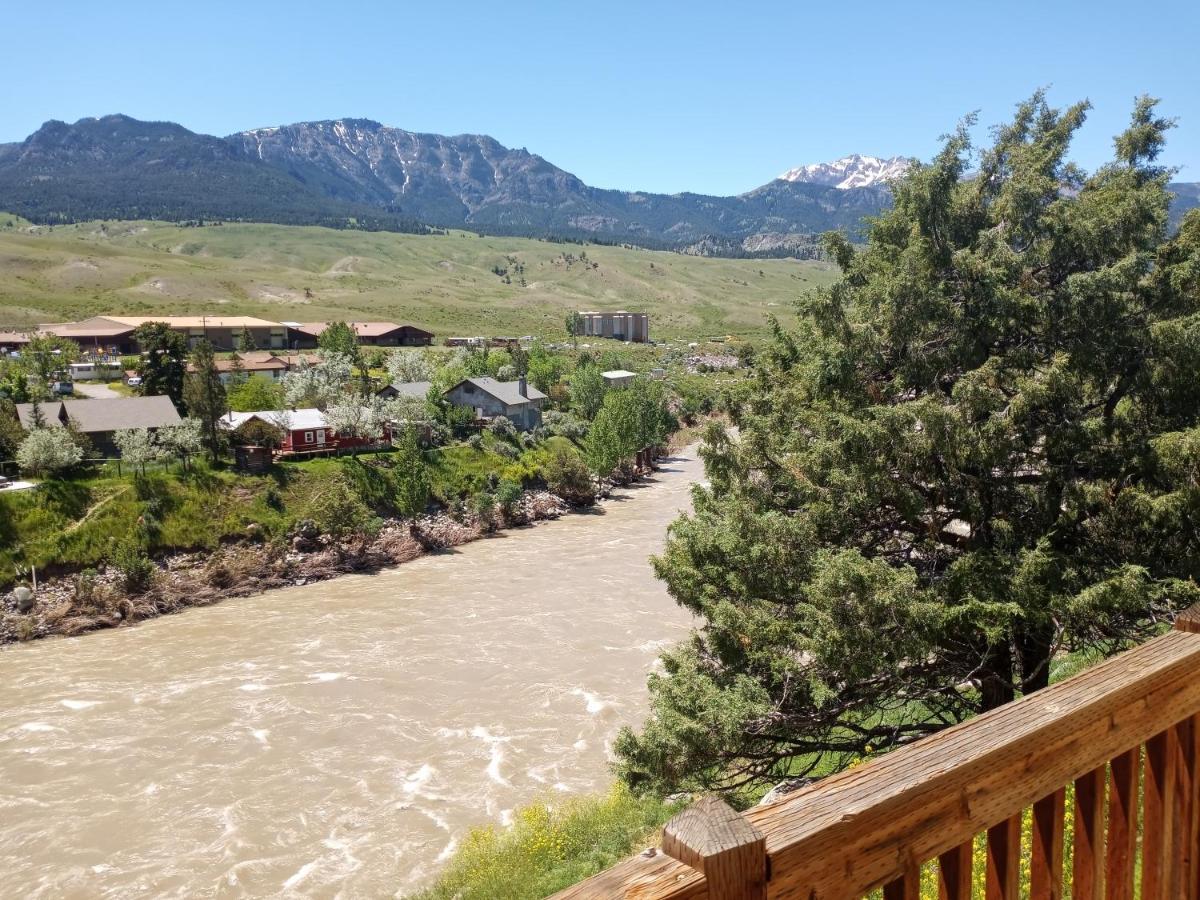 Yellowstone Riverside Cottages Gardiner Zewnętrze zdjęcie